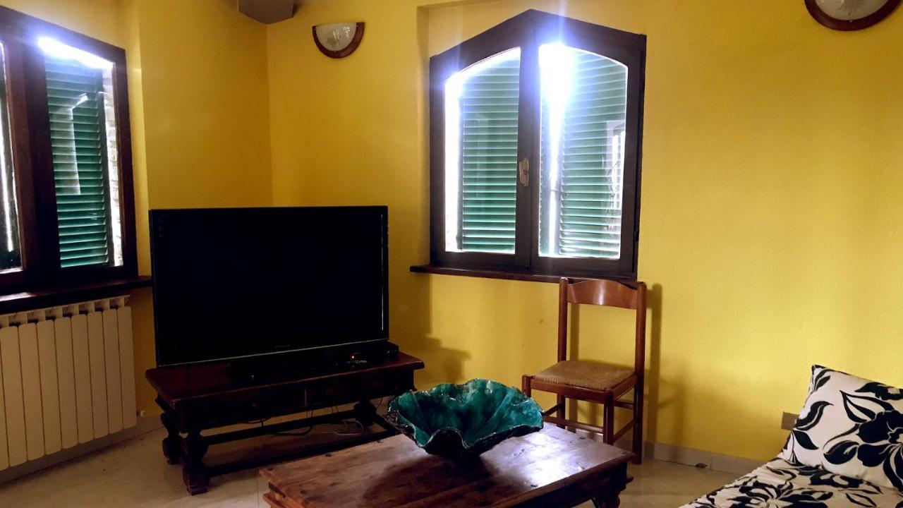 Pian D'Isola Bed & Breakfast Costacciaro Exterior photo